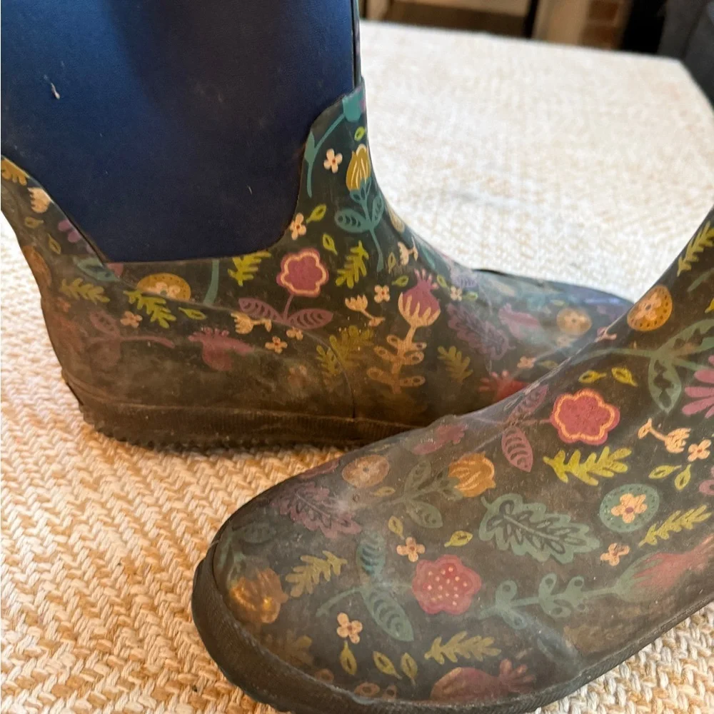 Vintage western chief women’s size 9 Navy Blue Slip-On Shoes